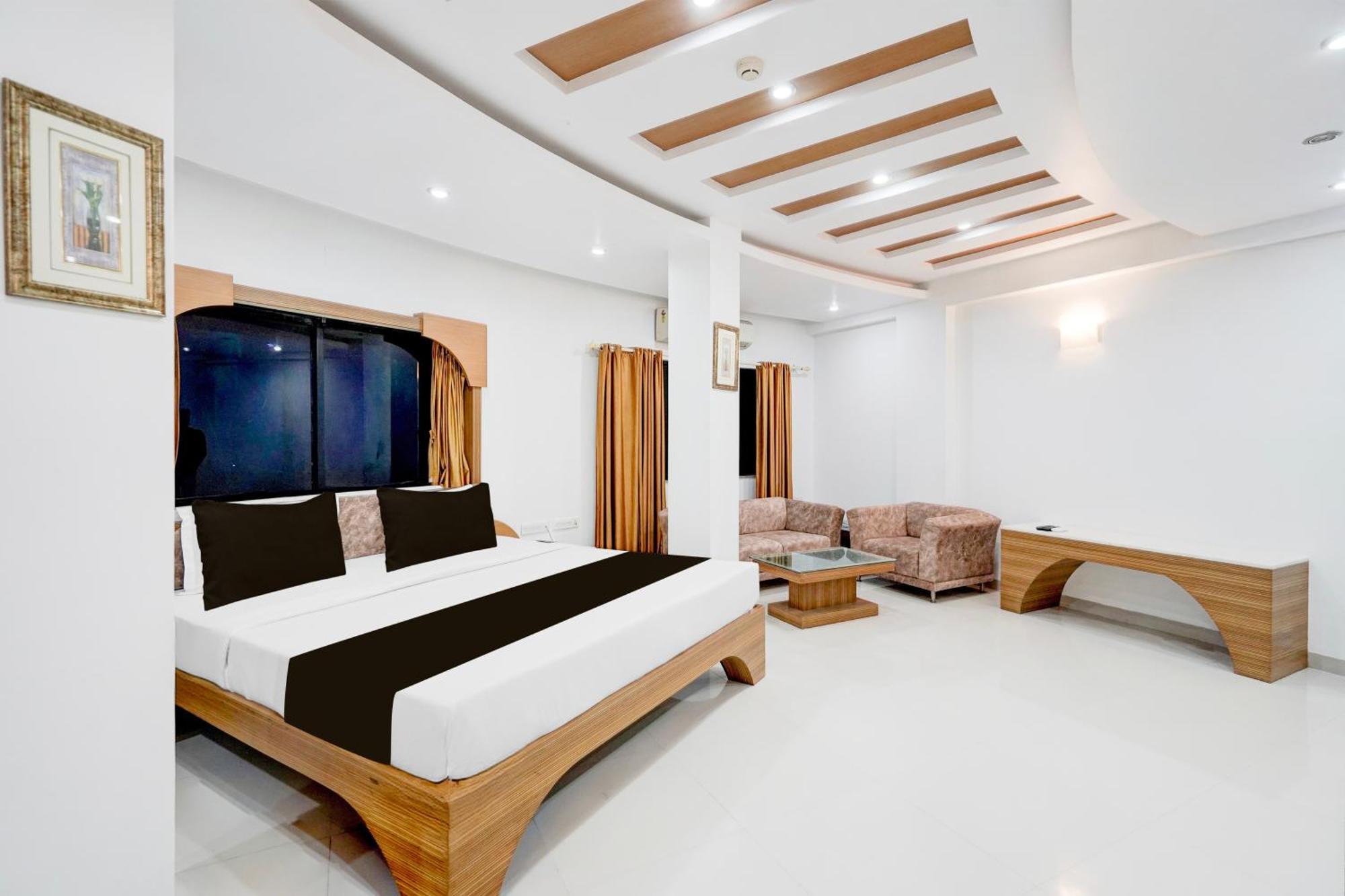Super Townhouse Mg Road Porbandar Formerly Hotel Harmony Exterior photo